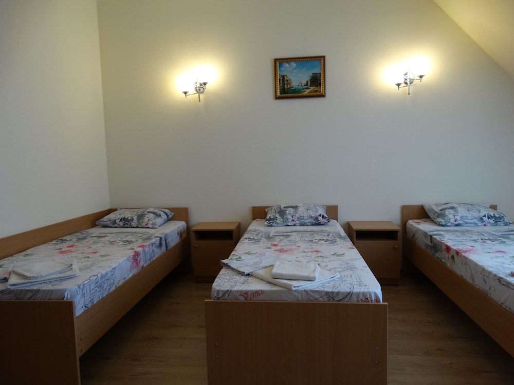 Standard Triple Room (13,14) photo 2