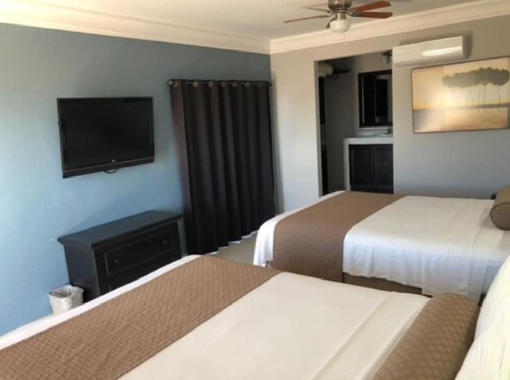 Basic Double Room photo 2