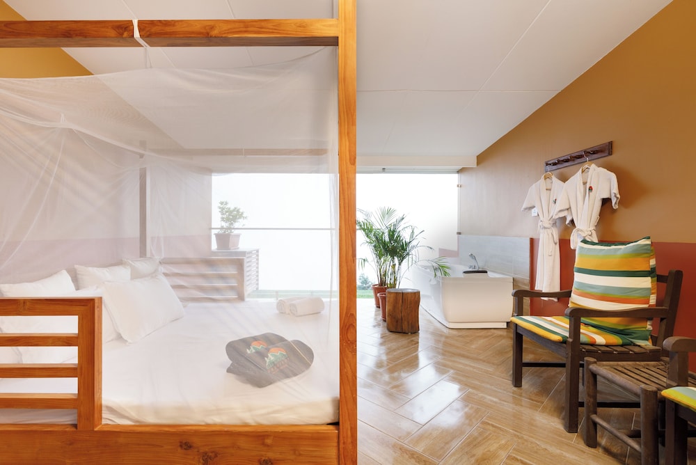Junior Suite Heritage Wing - Photo 4