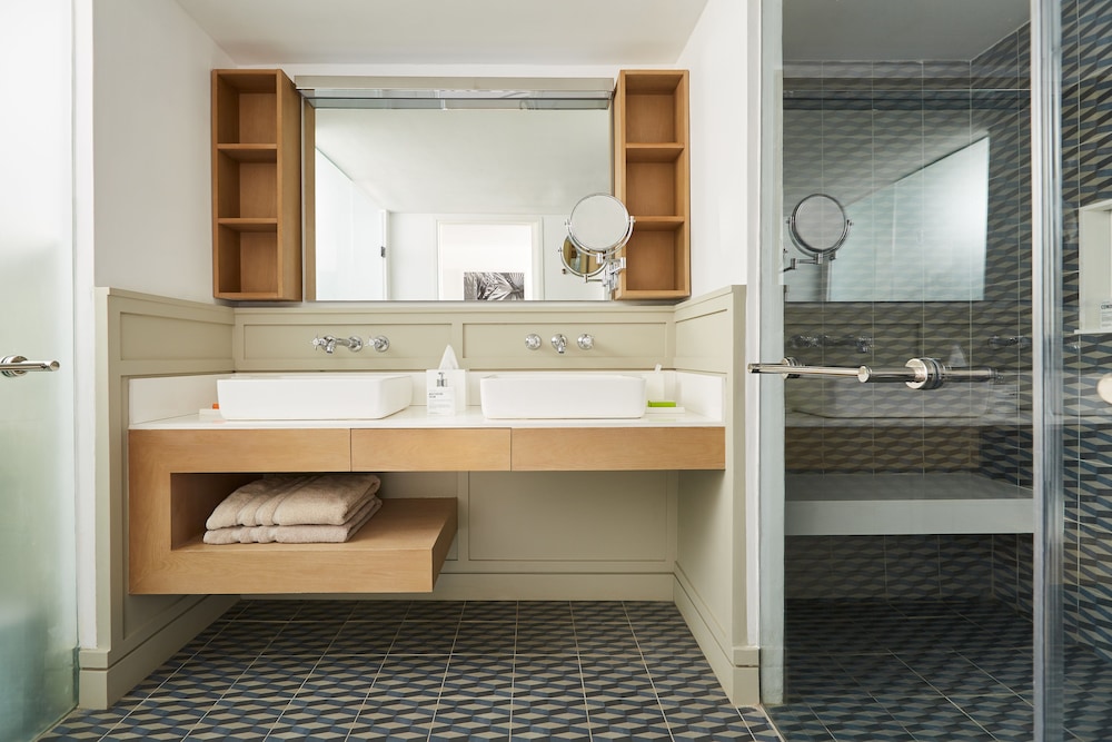 Superior Room - Photo 7