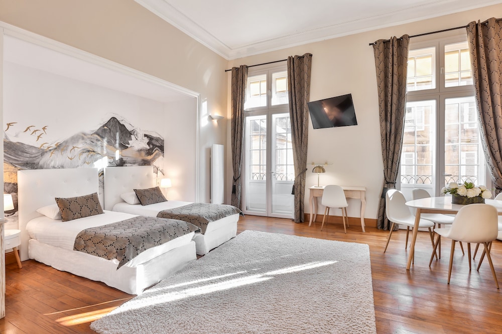 Family Apartment, Multiple Beds, Terrace, Ground Floor (4 Pers Medicis)