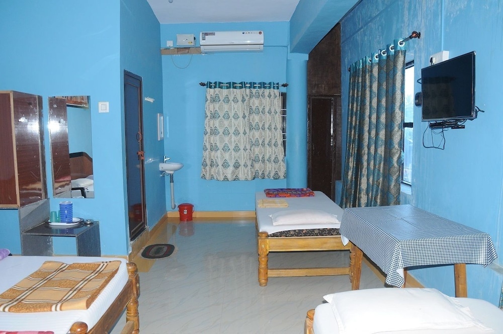 Quadruple Room Non- Ac photo 1