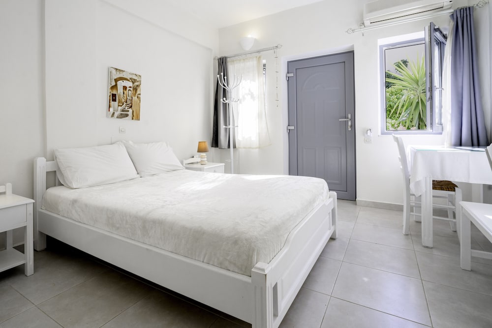 Standard Studio, 1 Double Bed, Non Smoking, Kitchenette