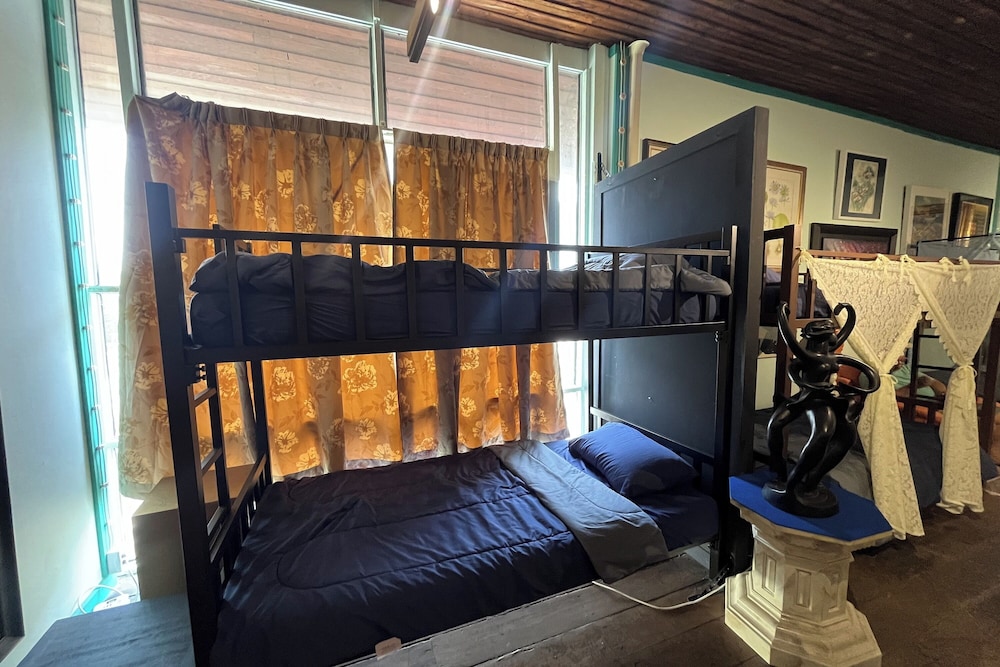 Shared Dormitory, Multiple Bedrooms, Shared Bathroom photo 2