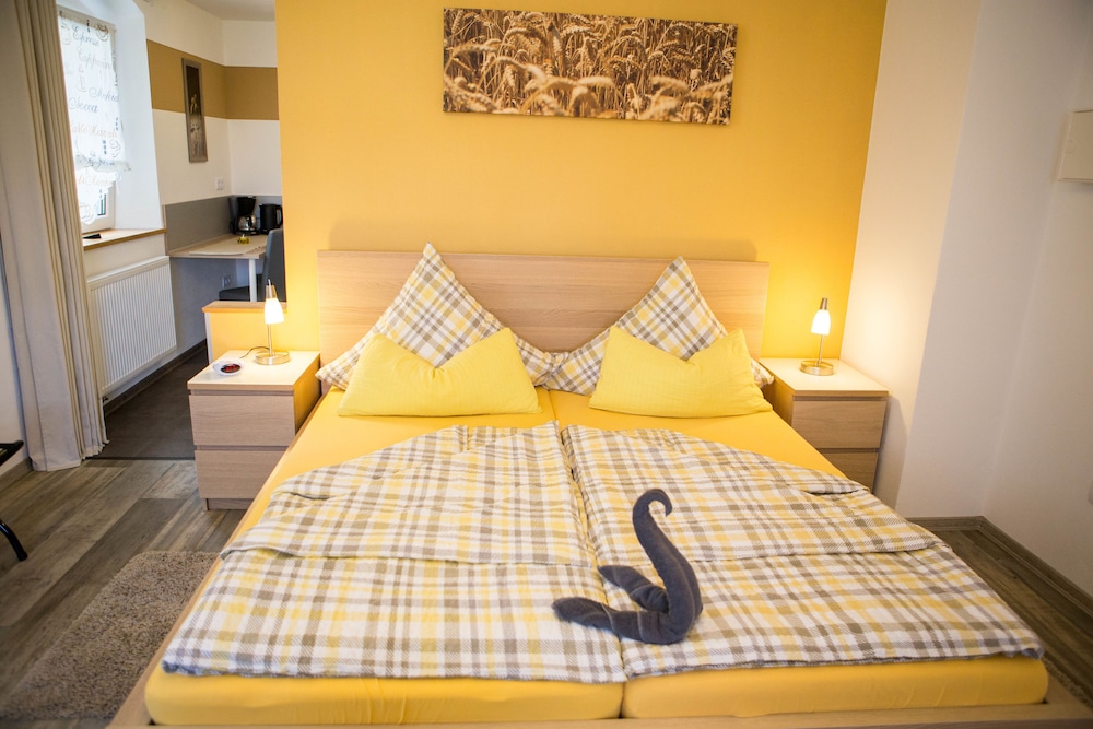 Apartment (Weizenzimmer) photo 1