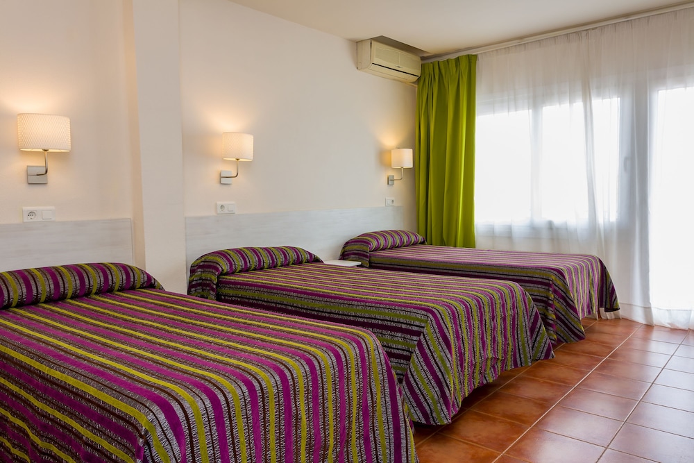 Triple Room - Photo 2