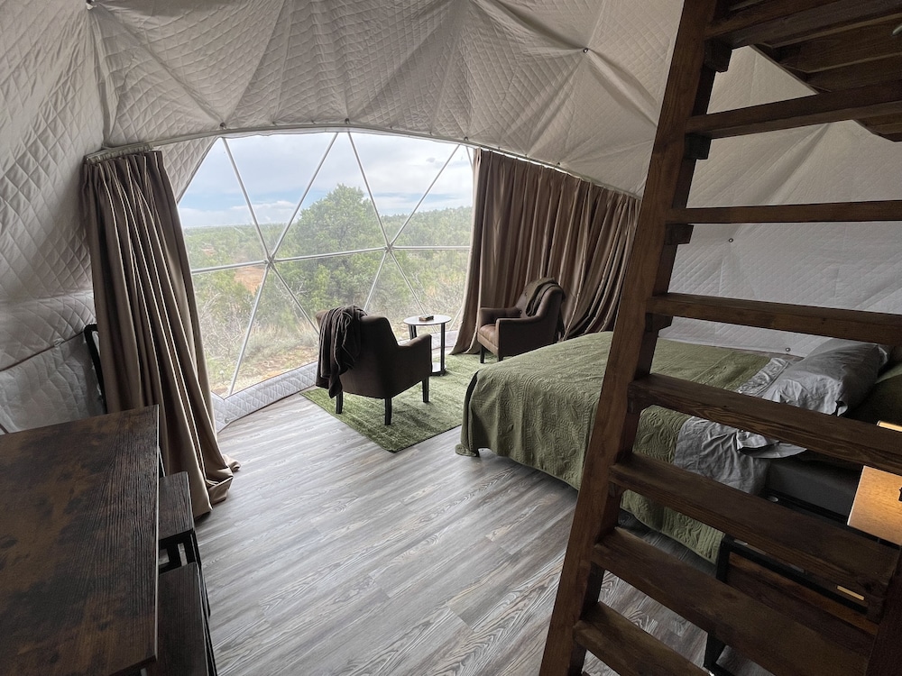 Dome 6 photo 2