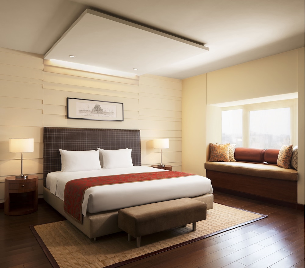 Luxury Room, 1 King Bed - Photo 4