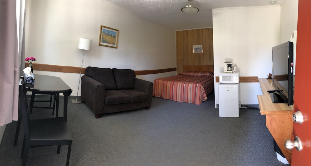 Standard Room, 1 Queen Bed photo 1