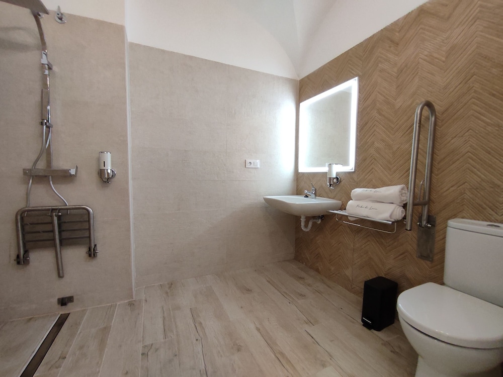 Double Room, Accessible, Non Smoking photo 2