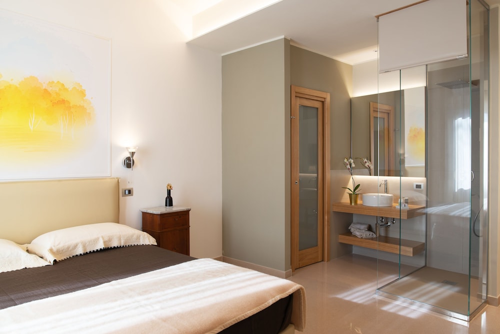 Deluxe Double Room (202) photo 2