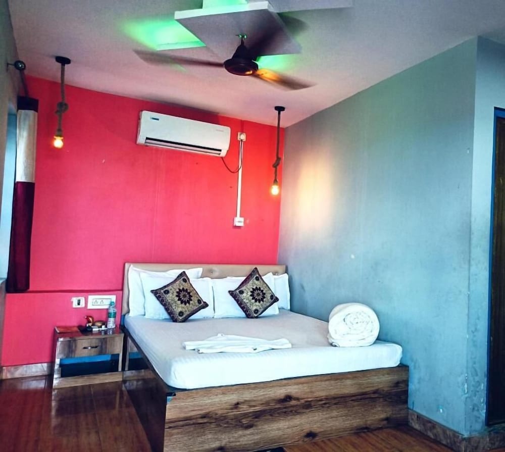Basic Double Room photo 2