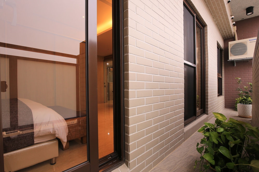 Executive Double Room, 1 Queen Bed, Bathtub, Tower photo 2