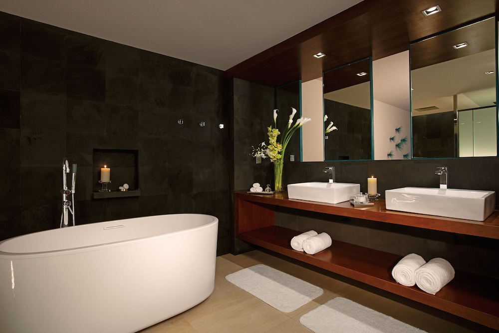Preferred Club Superior Junior Suite Ocean View King