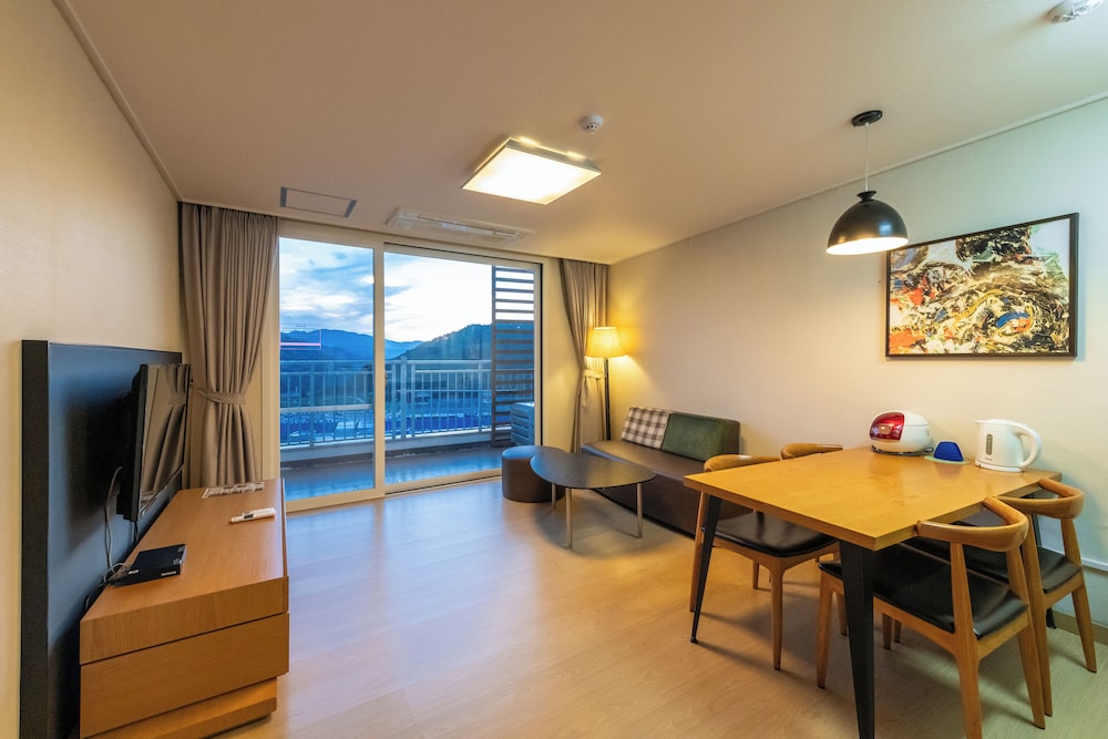 [Condominium] Family Suite Twin - Photo 4