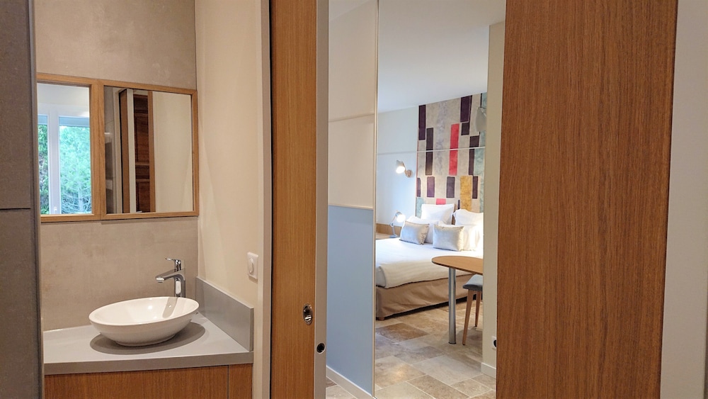 Superior Double Room, Garden View (annexe)