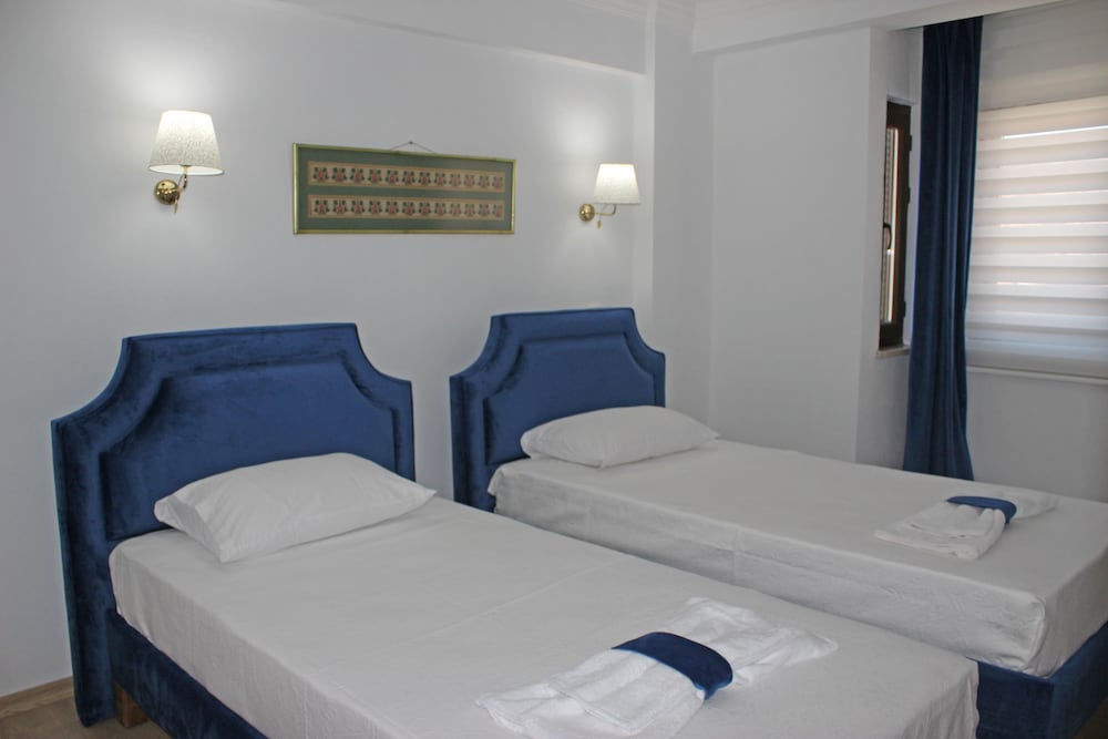 Standard Twin Room photo 2