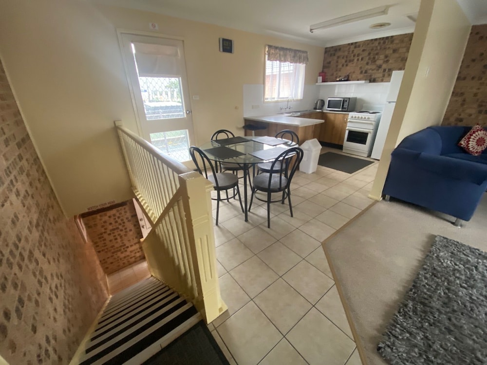 Executive Apartment, 2 Storey, 2 Bedrooms, Balcony, Mountain View photo 1