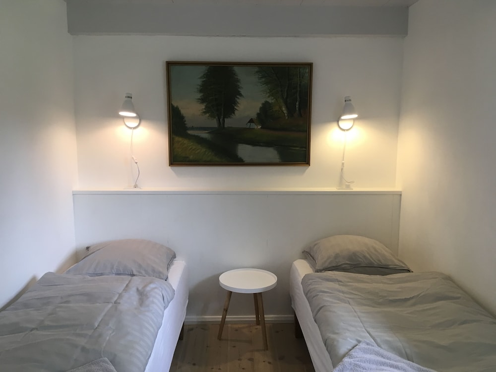Family Apartment, Multiple Beds (25C)