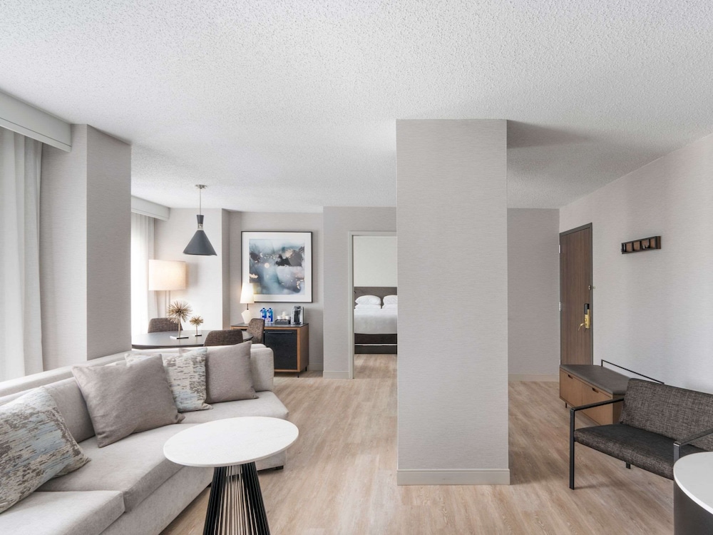 Deluxe Suite - Photo 1