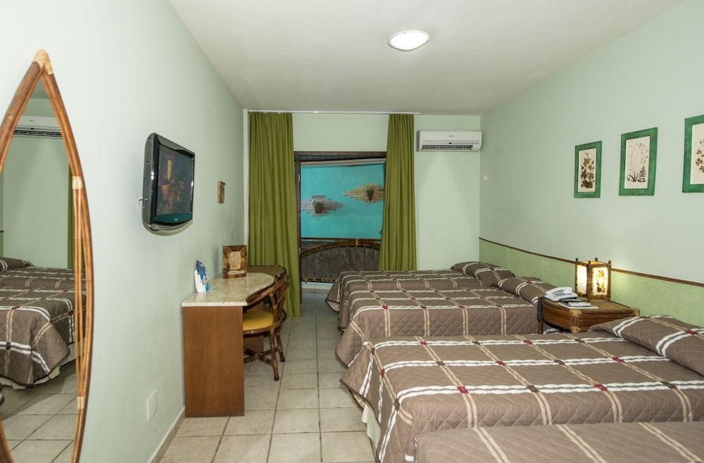 Standard Room - Photo 9
