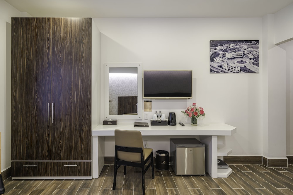 Premium Triple Room - Photo 12