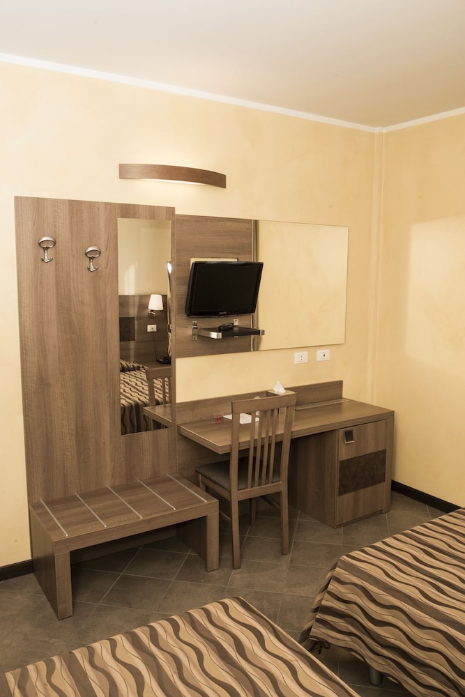 Basic Double Room photo 1