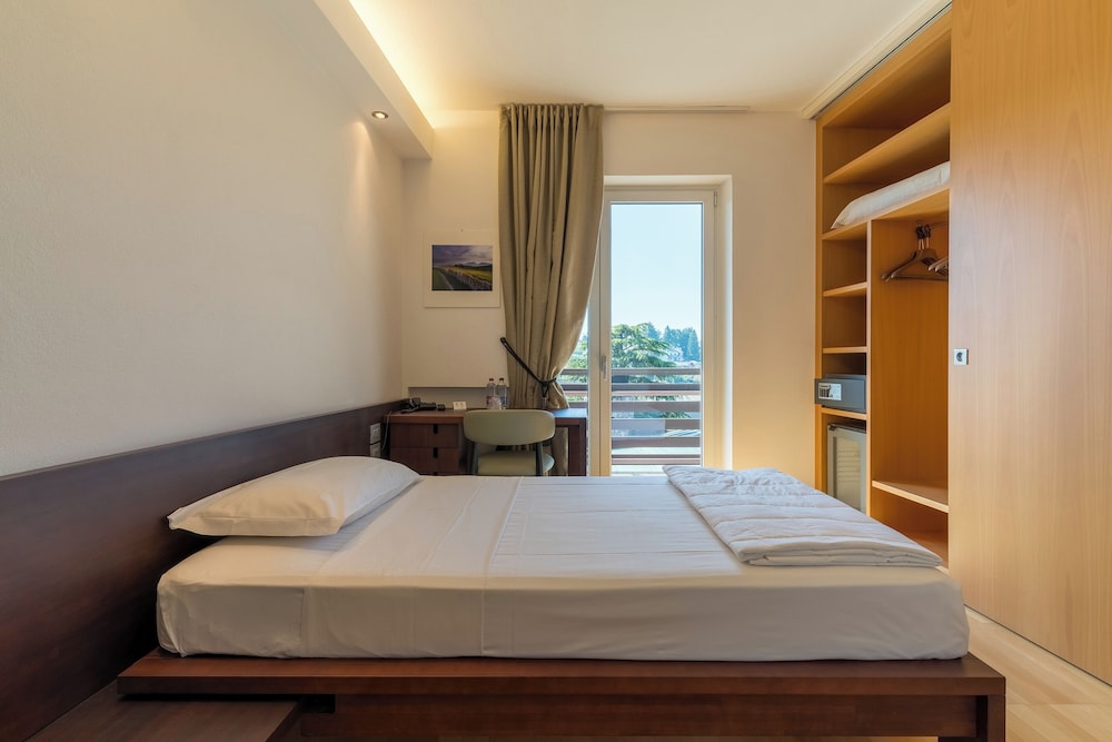 Single Room, Balcony photo 1