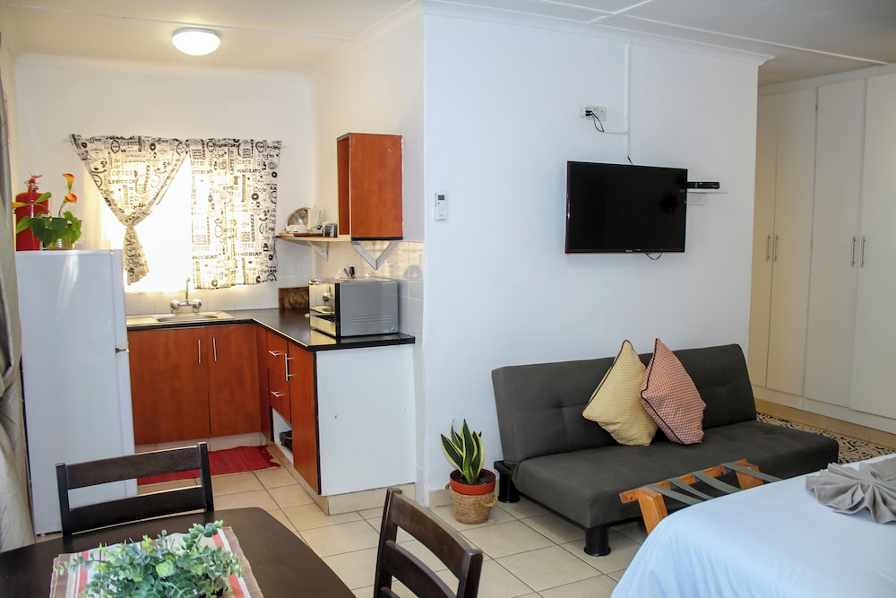 Family Room photo 3