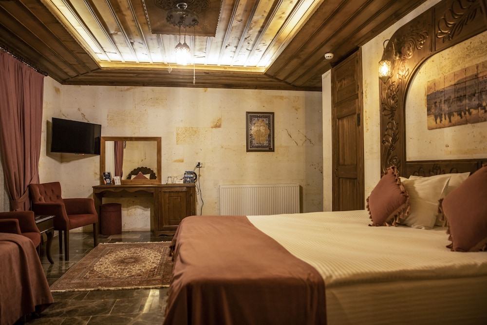 Deluxe Triple Room (Private Garden) - Photo 5