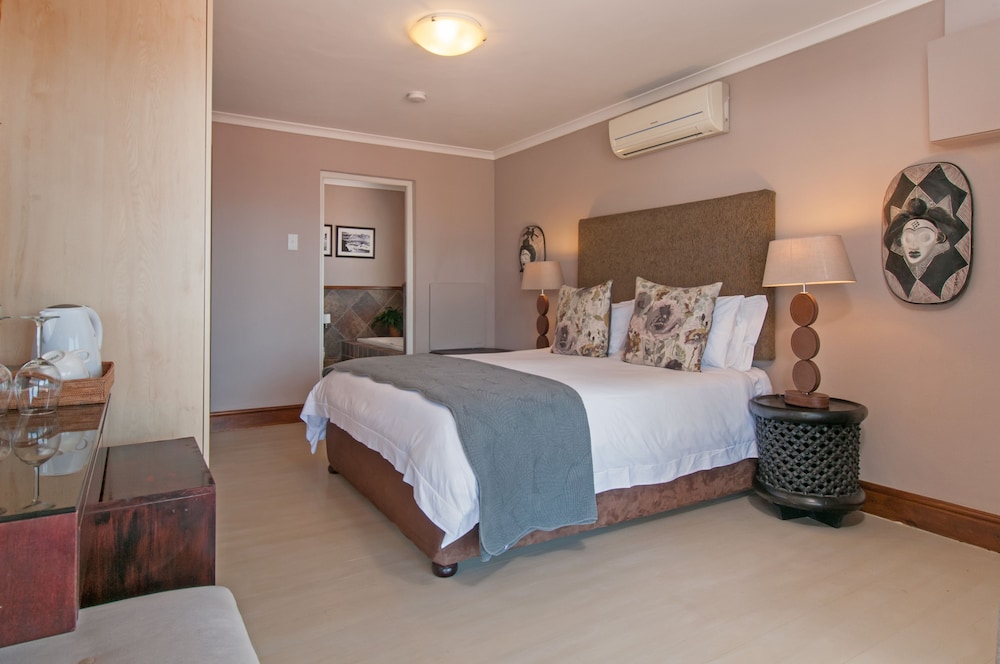 Double Room with En-Suite Bathroom / Room 3 photo 1