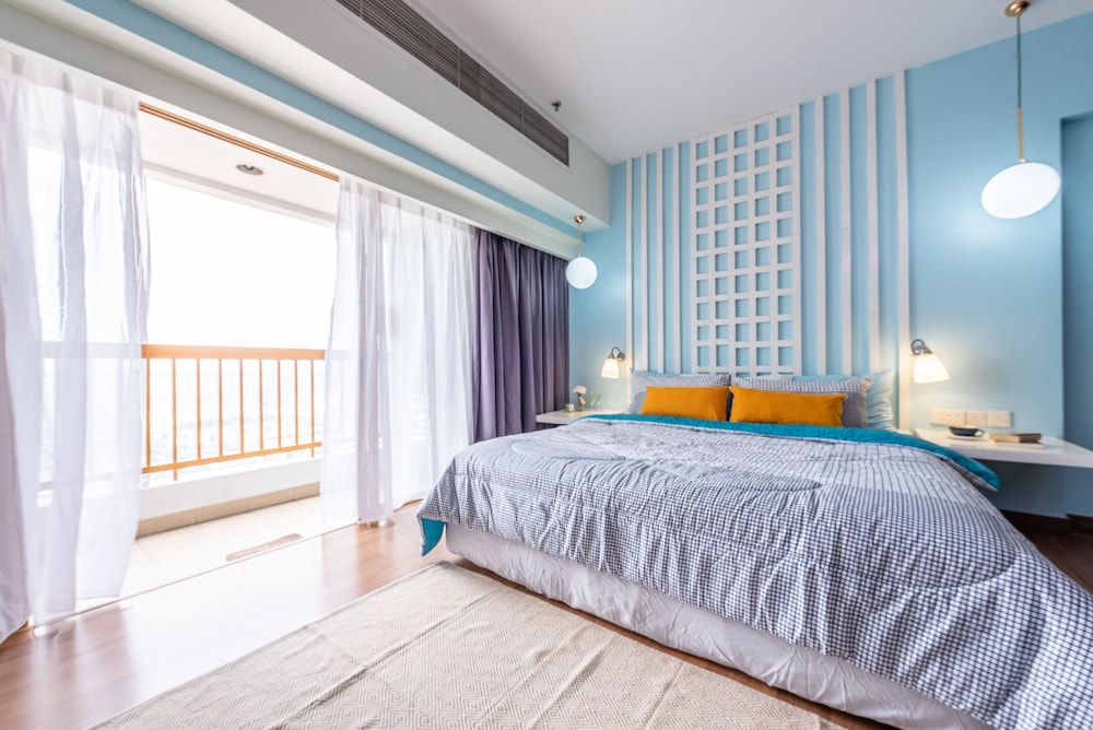 Deluxe Studio Suite (22-105)