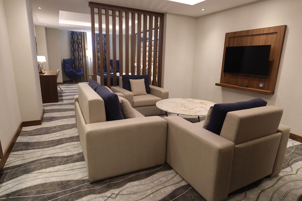 Senior Suite