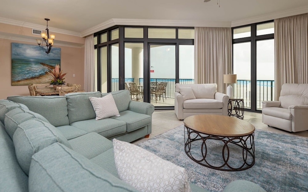 Condo, 3 Bedrooms