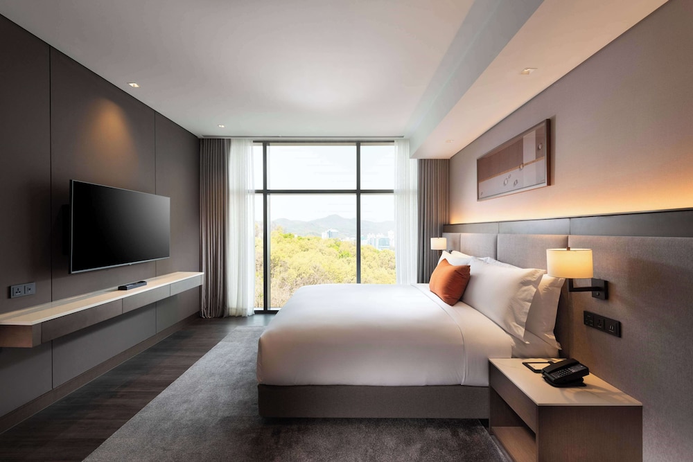 Deluxe, One Bedroom Suite - Photo 1