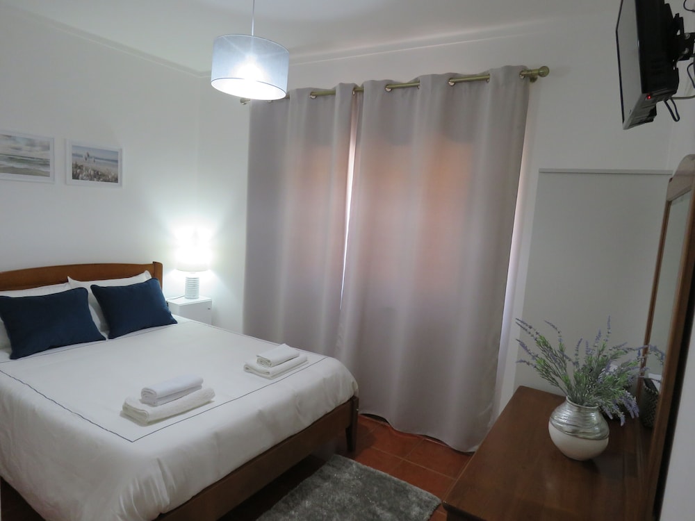Double or Twin Room, Private Bathroom photo 2