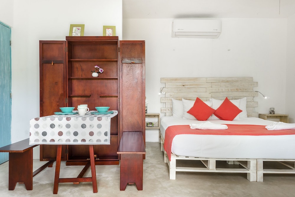 City Studio, 1 King Bed, Kitchenette, Ground Floor