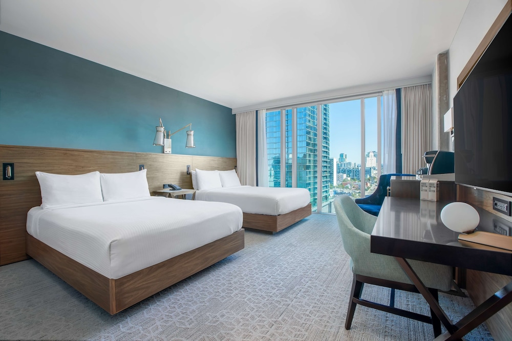 Room, 2 Queen Beds, Accessible, City View (Hearing) thumbnail 5