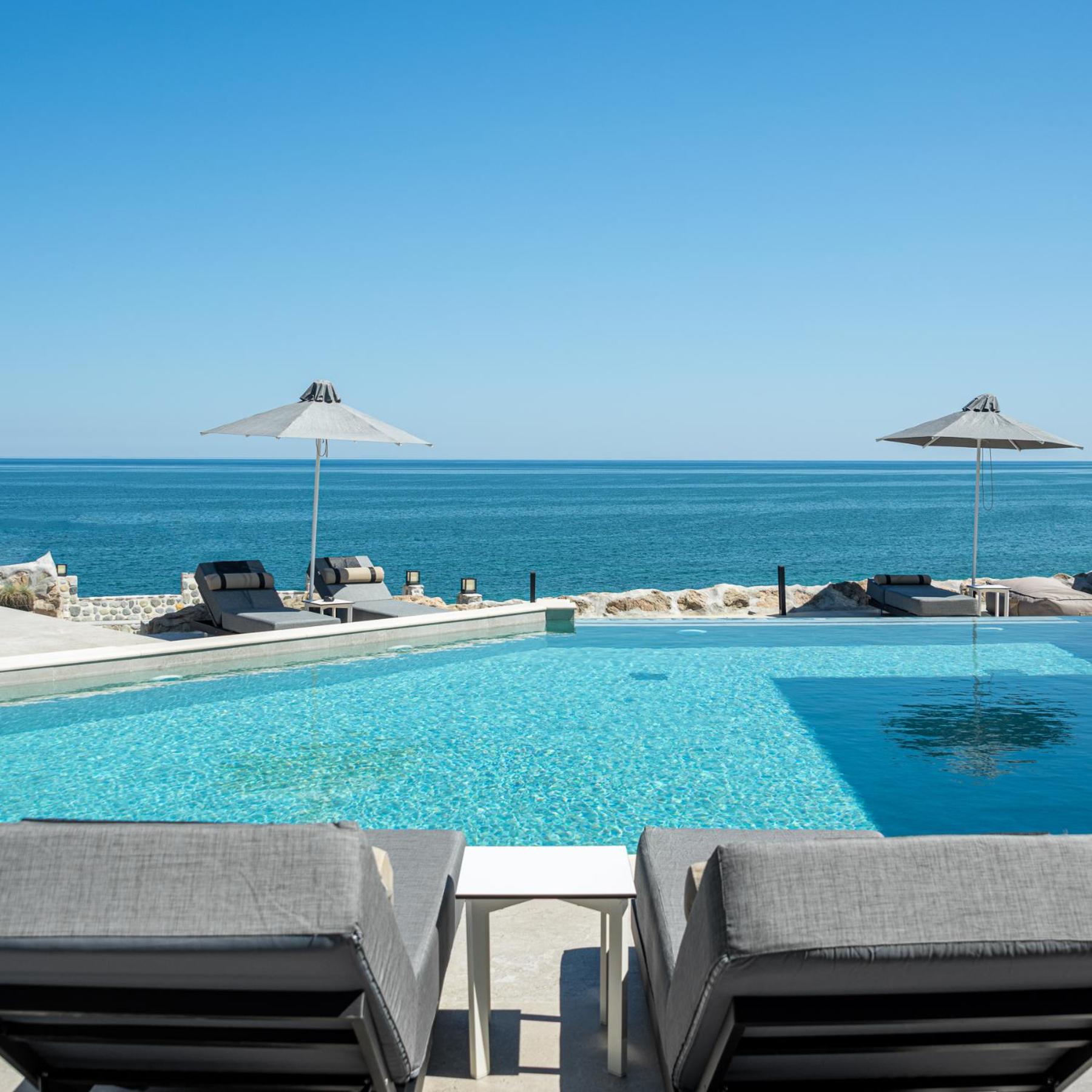 Queen Suite with Sea View - Photo 33