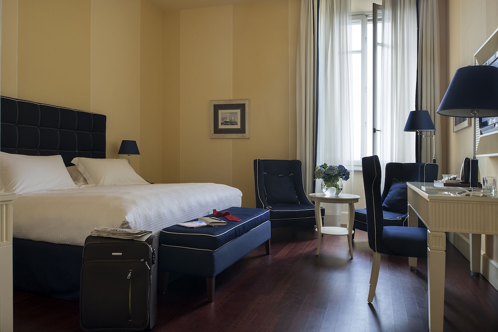 Standard Double or Twin Room - Photo 1