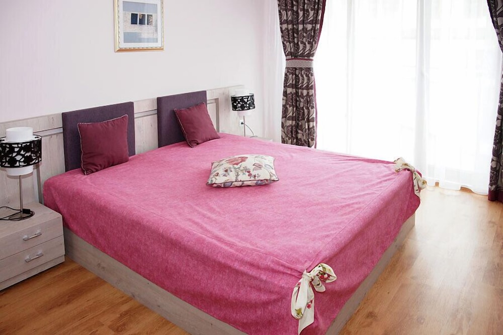 Standard Apartment, 2 Bedrooms, Kitchenette photo 2
