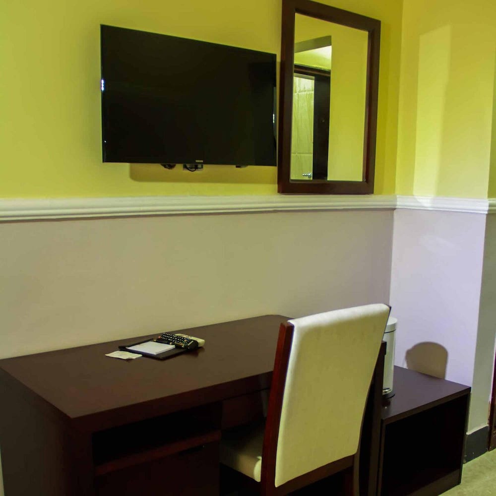 Comfort Room, City View photo 3