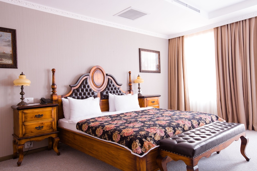 Deluxe Suite photo 2