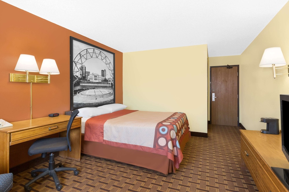 Standard Room, 1 Queen Bed - Photo 1