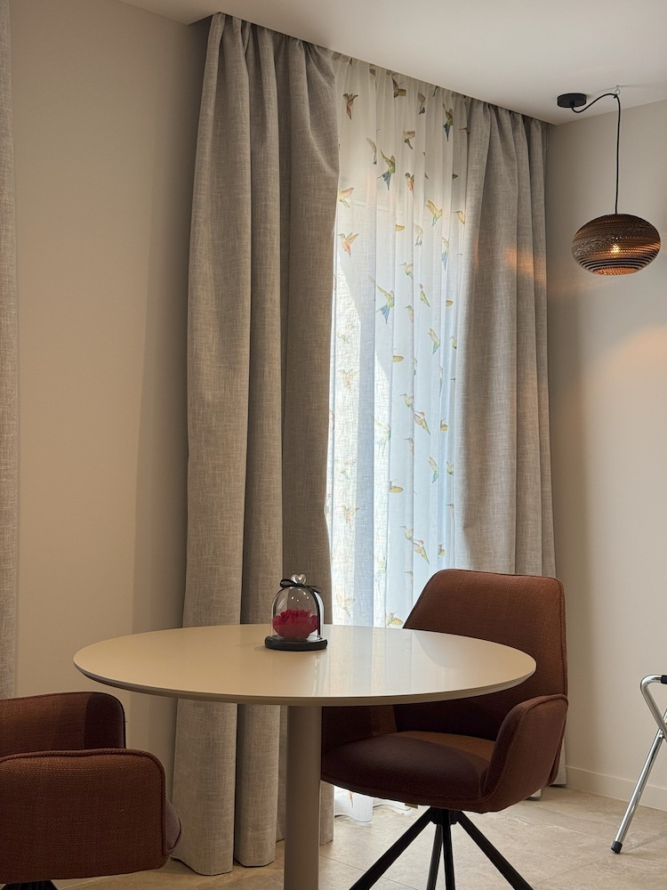 Stopover Room