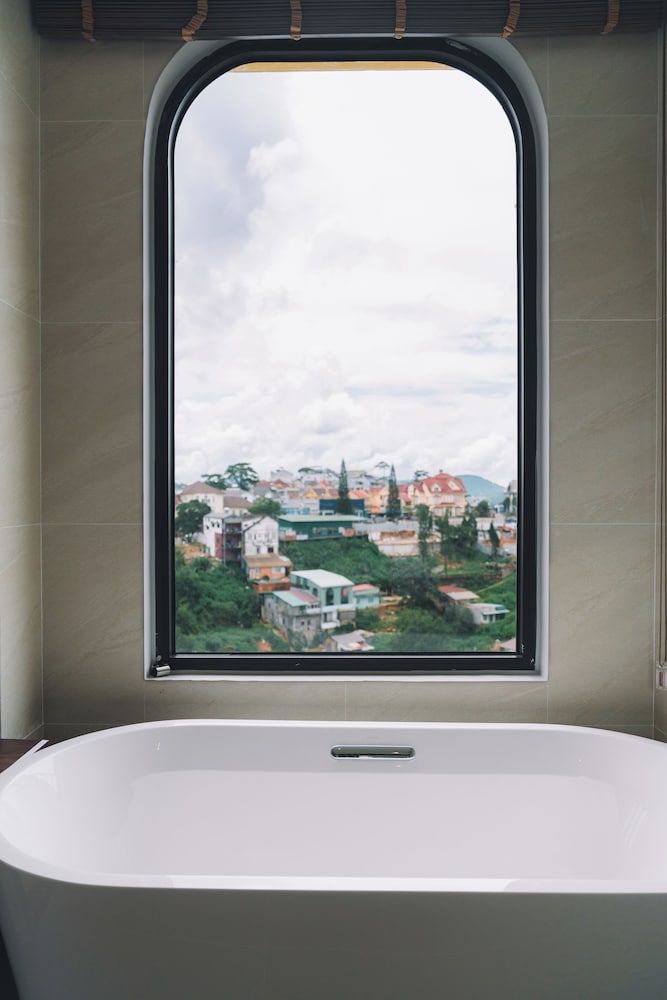 Premium Double Room - Photo 14