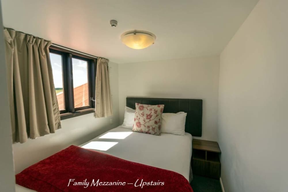 Family Mezzanine - Photo 3