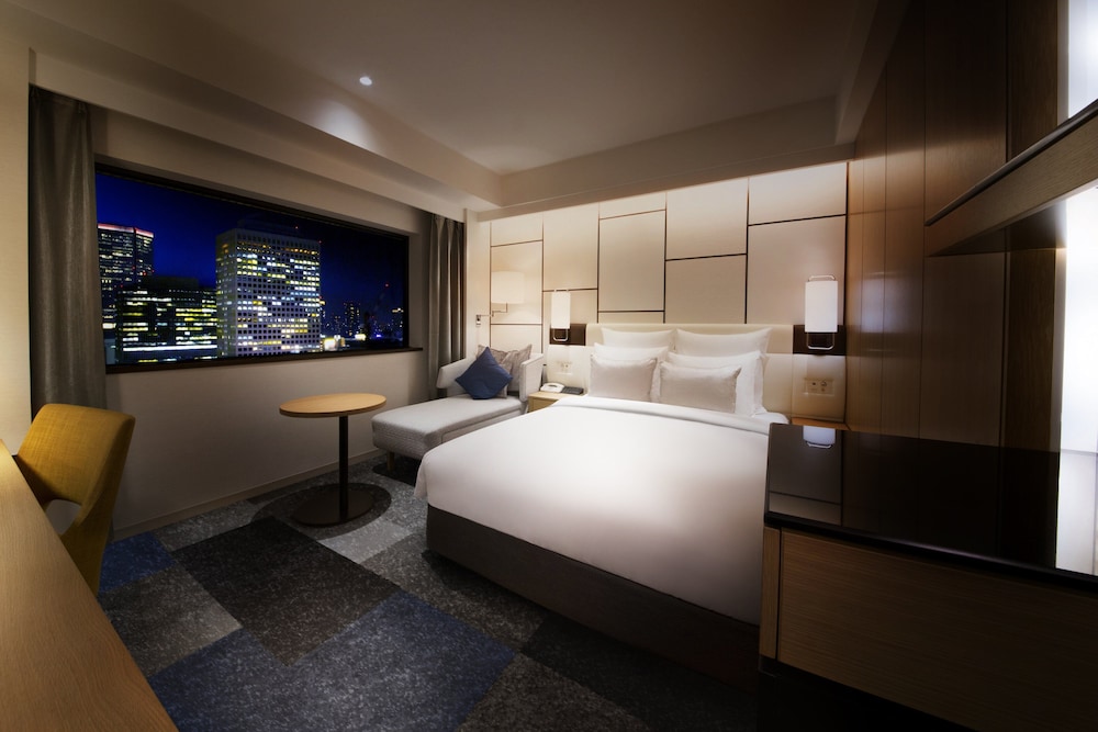 Premium Room, 1 King Bed, Business Lounge Access (High Floor) photo 1