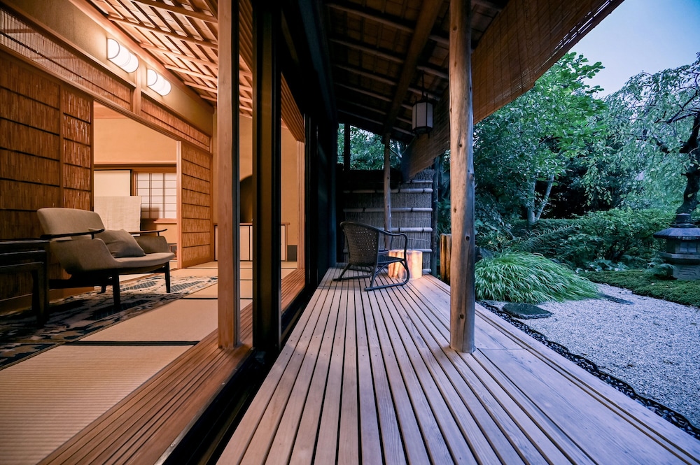 [Type S] Room, Corner, Private garden and indoor hot spring, (74+sqm), Smoking photo 2