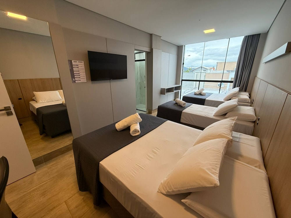 Comfort Room - Photo 1